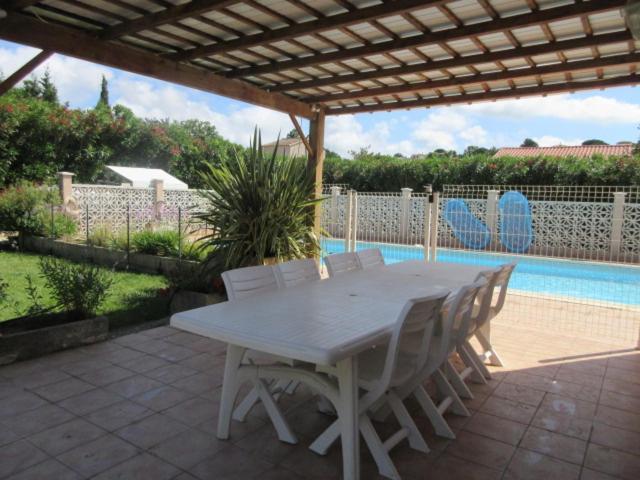 Studio Agreable Et Tres Lumineux Salles-dʼAude Exterior foto